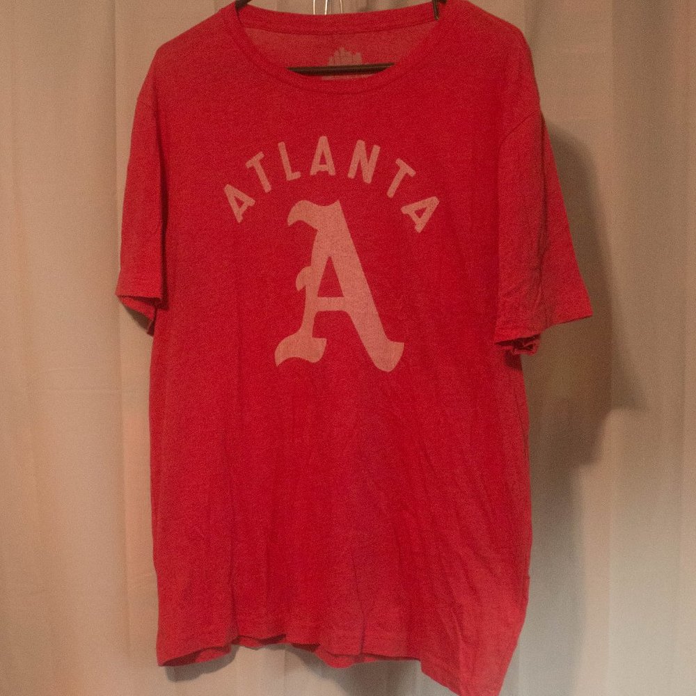 Red Atlanta T-Shirt Size Large